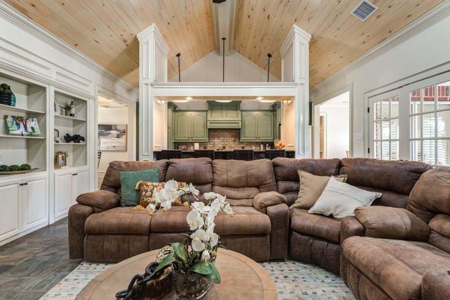1403 10 Th St, House other with 4 bedrooms, 3 bathrooms and null parking in Shallowater TX | Image 11