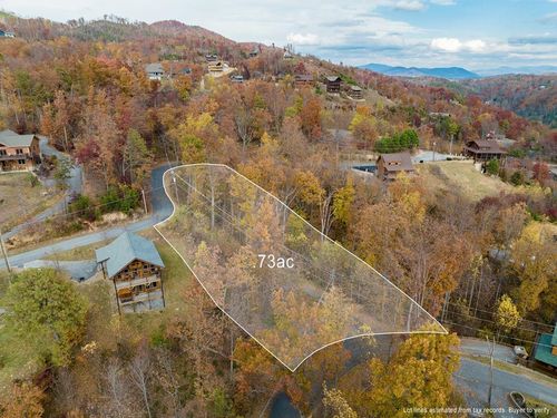 815 Red Fox Trl, Gatlinburg, TN, 37738-6433 | Card Image