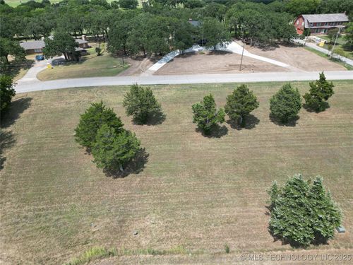 628 Country Club Rd, Ardmore, OK, 73401-1021 | Card Image