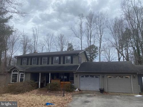 5715 Oakcrest Dr, SAINT LEONARD, MD, 20685-2729 | Card Image