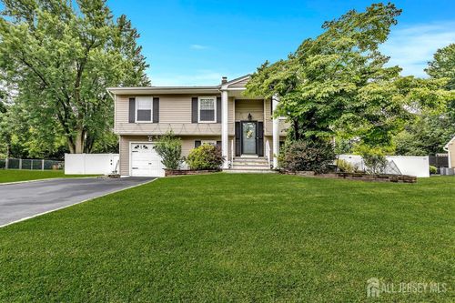 10 Musket Way, Piscataway, NJ, 08854-2829 | Card Image