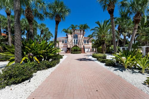 826 S South Bay Boulevard, ANNA MARIA, FL, 34216 | Card Image