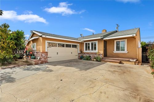 1665 Highland St, Santa Ana, CA, 92703-4822 | Card Image