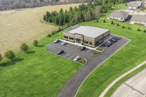 2704 S Main Street, West Bend, WI, 53095 | Card Image