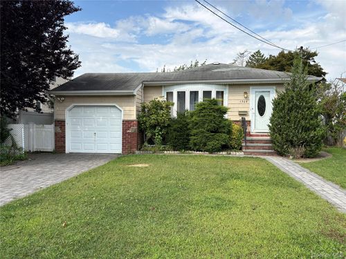 1304 Little Neck Avenue, Hempstead, NY, 11710 | Card Image