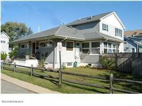 342 Bay Ave, Highlands, NJ, 07732-1422 | Card Image