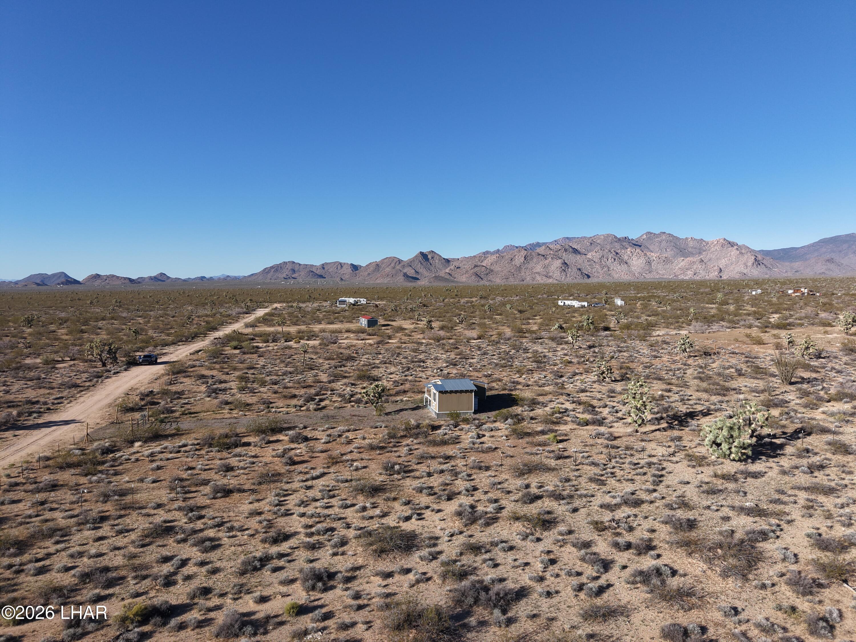 Land in Yucca 4