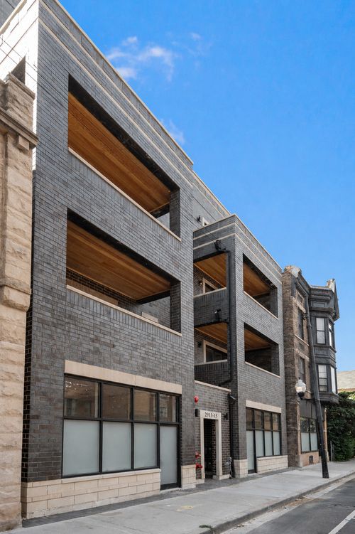 1b-2915 W Belmont Ave, Chicago, IL, 60618-9770 | Card Image