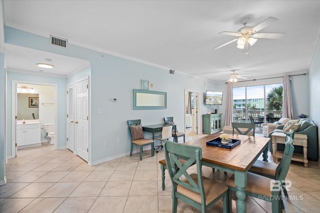 Dining Area | Image 13