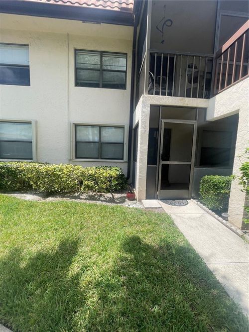 102-7250 Golf Colony Ct, Lake Worth, FL, 33467-3995 | Card Image