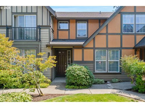 7102 Ne Stonewater St, Hillsboro, OR, 97124 | Card Image