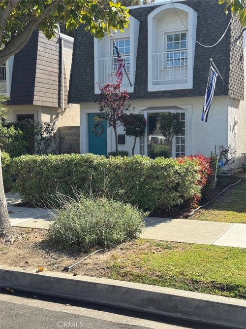 344 Ultimo Ave, Long Beach, CA, 90814-3209 | Card Image