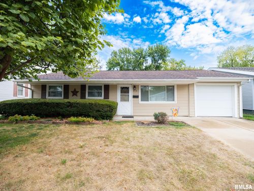 416 Capri St, Pekin, IL, 61554-3832 | Card Image