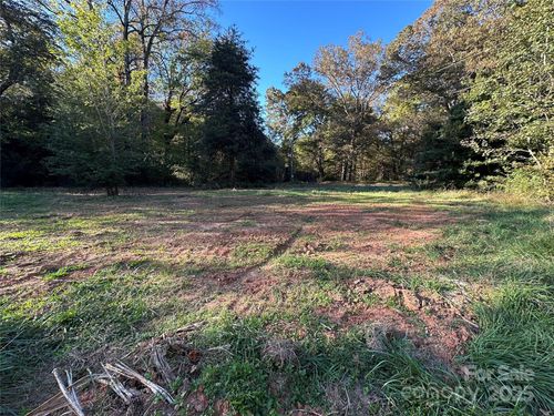2-00 Courtney Huntsville Rd, Yadkinville, NC, 27055 | Card Image