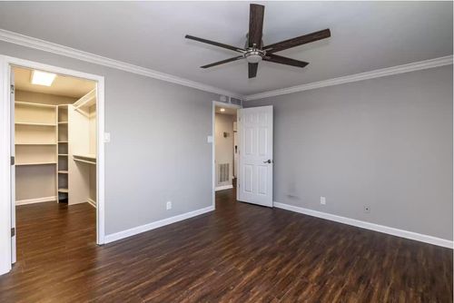 4b-4c-4j-4f-6k-342 Waller Ave, Lexington, KY, 40504-2911 | Card Image