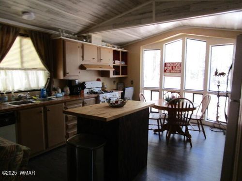 3860 S White Mountain Rd, Show Low, AZ, 85901-7614 | Card Image