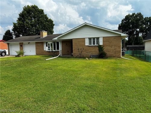 2317 Miller Ave, Belpre, OH, 45714-1064 | Card Image