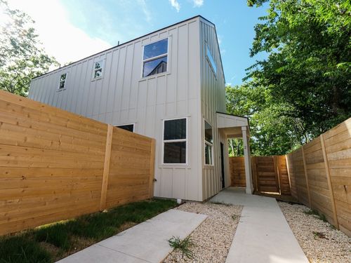 2-6714 Canal St, Austin, TX, 78741-3502 | Card Image