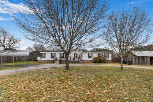 1005 Baumgarten St, Schulenburg, TX, 78956-1943 | Card Image