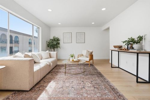 apt-204-4750 Noyes St, San Diego, CA, 92109-3680 | Card Image