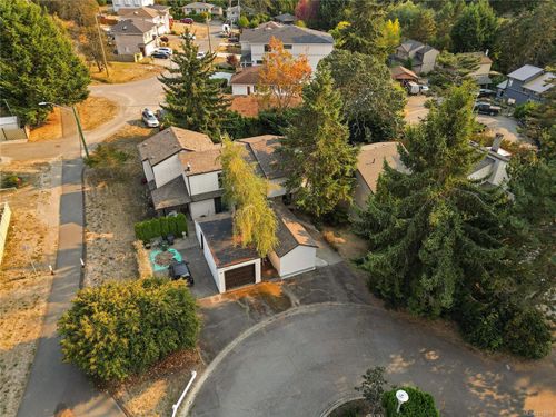 4039 Daffodil Pl, Victoria, BC, V8Z6G1 | Card Image