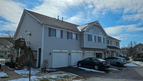 0-106 Village Creek Dr, Lake In The Hills, IL, 60156-4899 | Card Image