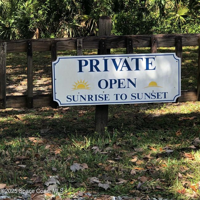 603 Cross Creek Dr, House other with 4 bedrooms, 2 bathrooms and null parking in Sebastian FL | Image 68