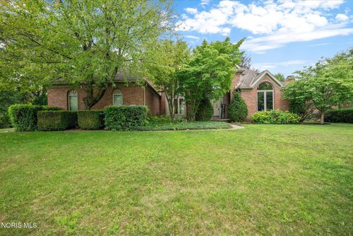 7649 Pebble Creek Dr, Maumee, OH, 43537-9519 | Card Image
