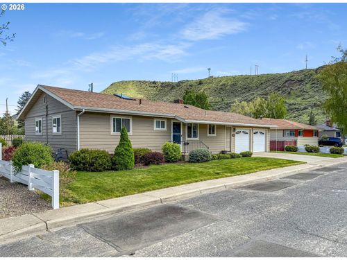 1590 Ash St, Baker City, OR, 97814-3902 | Card Image
