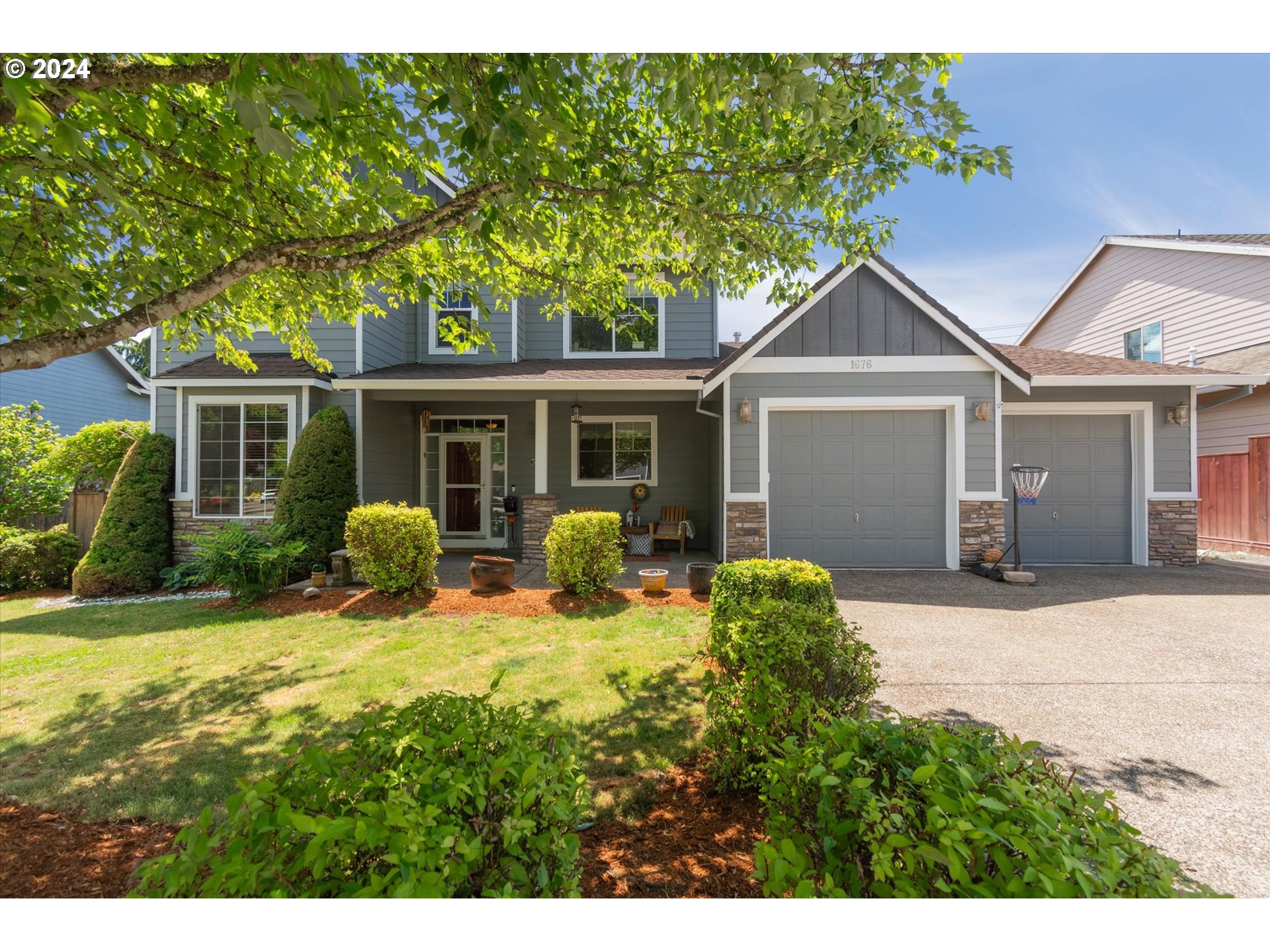 2nd Ave, Hillsboro, OR 97124