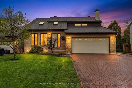 3327 Descôtes Cir, Rockland, ON, K4K1A7 | Card Image