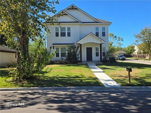 904 Trigger St, College Station, TX, 77840-4331 | Card Image