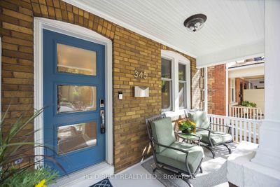 345 Sackville St, House attached with 3 bedrooms, 1 bathrooms and 1 parking in Toronto ON | Image 3