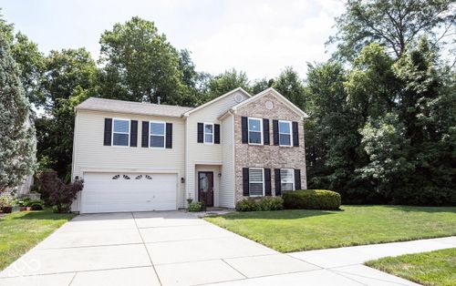 14543 Gooseberry Dr, Fishers, IN, 46038-6710 | Card Image