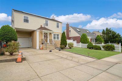 312 Norfeld Boulevard, House other with 4 bedrooms, 2 bathrooms and null parking in Elmont NY | Image 3