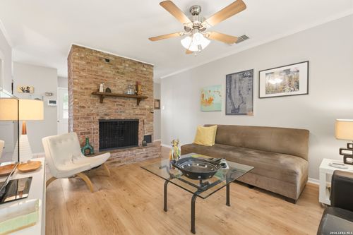 5634 Castle Knight, San Antonio, TX, 78218-2310 | Card Image