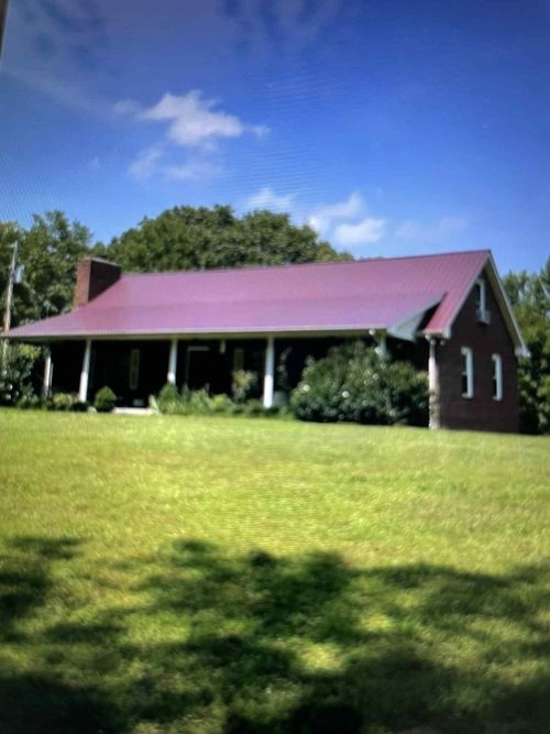 1061 Three Island Ford Rd, Charlotte, TN, 37036-5916 | Card Image