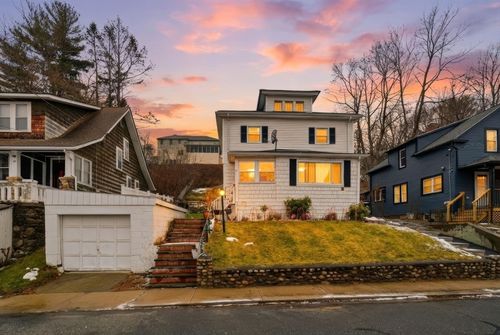 21 Francis Ave, Holyoke, MA, 01040-1836 | Card Image