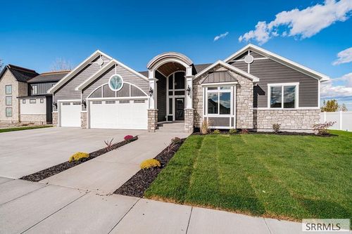 1571 Palm Springs Dr, Idaho Falls, ID, 83404-5130 | Card Image