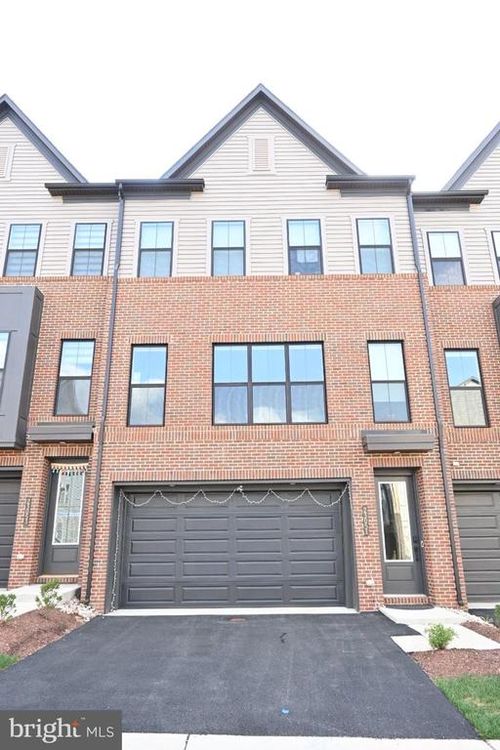 23051 Copper Tree Terrace, BRAMBLETON, VA, 20148 | Card Image