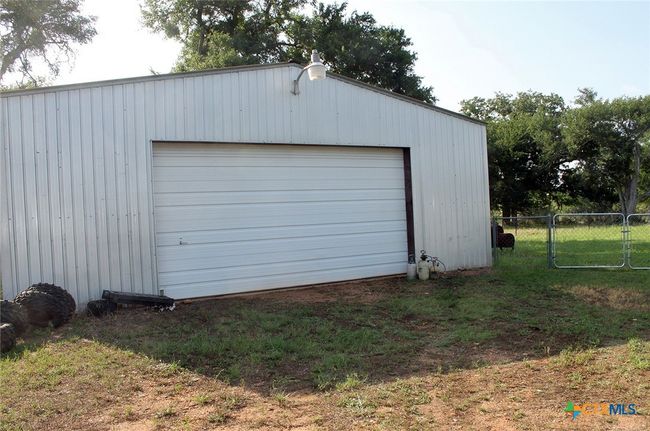 854 Pettytown Rd, Home with 3 bedrooms, 2 bathrooms and null parking in Red Rock TX | Image 5