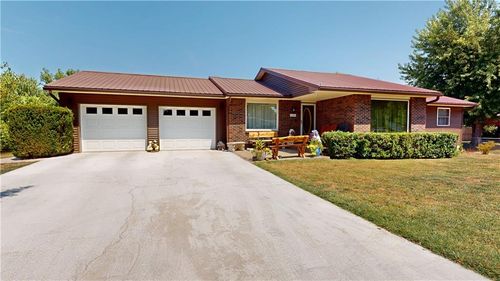 109 E Hardin Pl, Nevada, MO, 64772 | Card Image