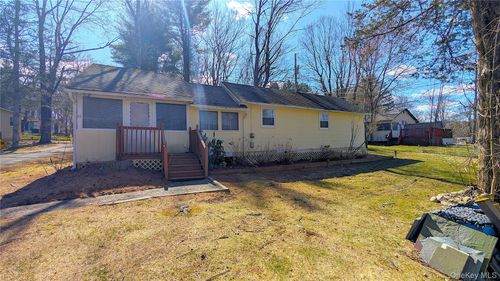 23-50 Glanhope Rd, Hopewell Junction, NY, 12533-7432 | Card Image