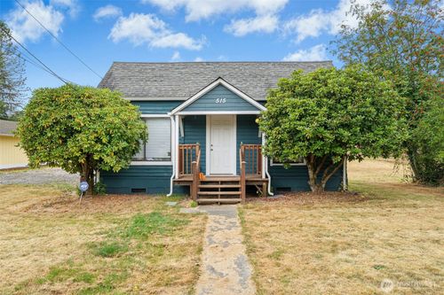 515 1st St, Sultan, WA, 98294-9796 | Card Image
