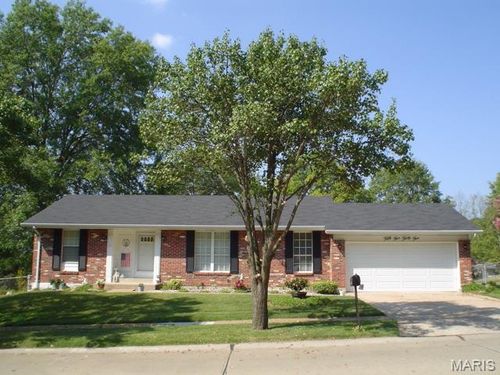 5535 Seagrave Ct, Saint Louis, MO, 63129-3518 | Card Image