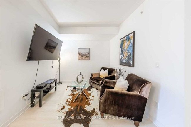 251 - 31 Tippett Rd, Condo with 3 bedrooms, 2 bathrooms and 1 parking in Toronto ON | Image 9
