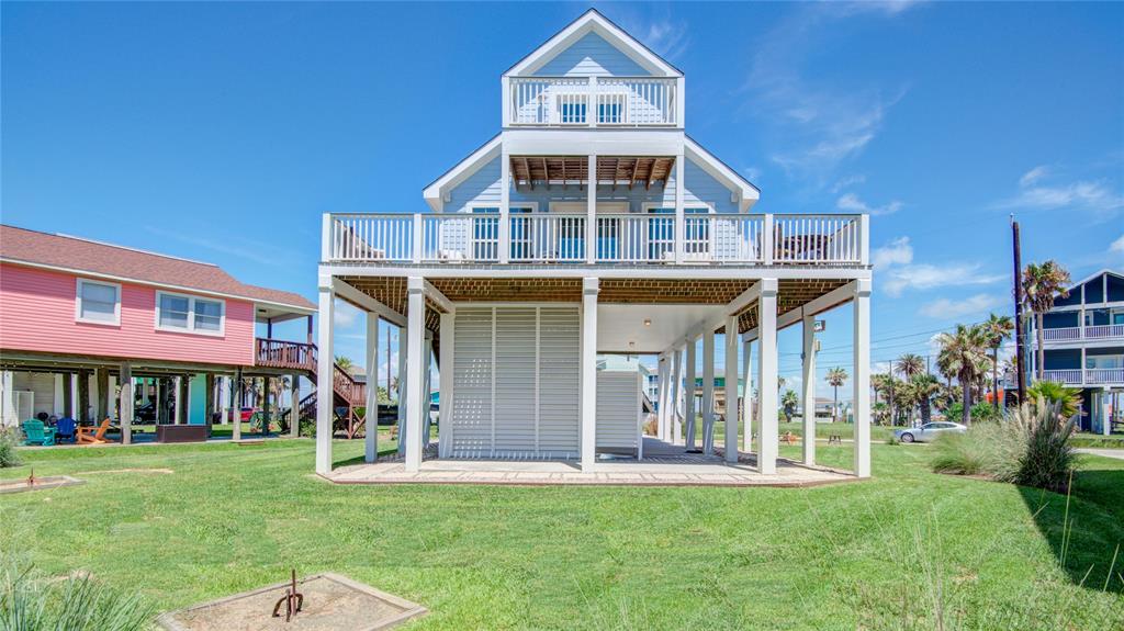 Beard Dr, Galveston, TX 77554