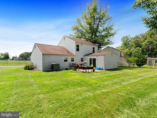 657 S Queen Anne Dr, House other with 3 bedrooms, 2 bathrooms and null parking in FAIRLESS HILLS PA | Image 28