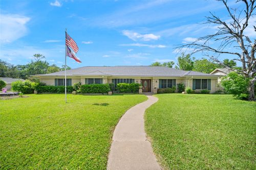811 Trenton Dr, Tyler, TX, 75703-1128 | Card Image