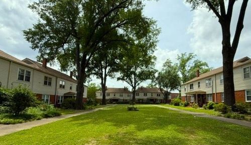 4-3001 Walnut Grove Rd, Memphis, TN, 38111-3566 | Card Image
